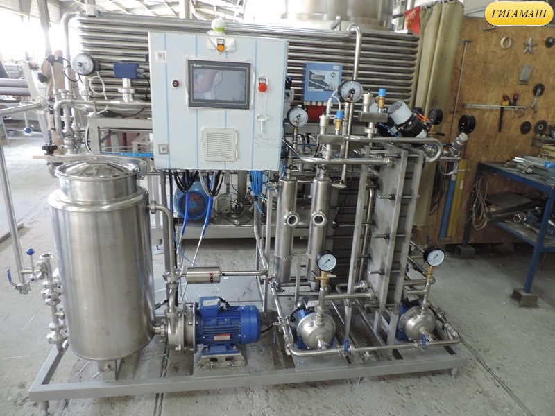 Пастеризационно-охладительная установка марки ПОУ-1,5, 1500 л/ч для пастеризации и охлаждения вина.